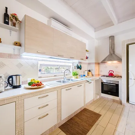 빌라 Helloapulia - Dimora Lamioni With Private Pool - Pet Friendly 폴리나노 아마레