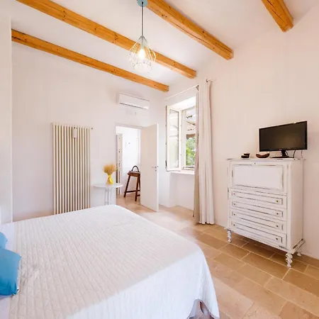 Helloapulia - Dimora Lamioni With Private Pool - Pet Friendly 빌라 폴리나노 아마레